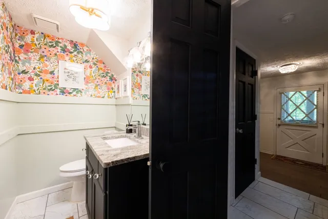 $445,000 | 396 Cardinal Lane, Toccoa, GA 30577