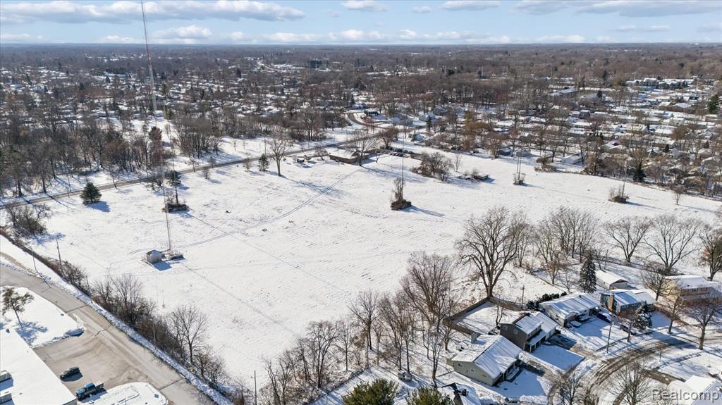600 West Cavanaugh Road Lansing, MI 48910 - Photo 4 of 11