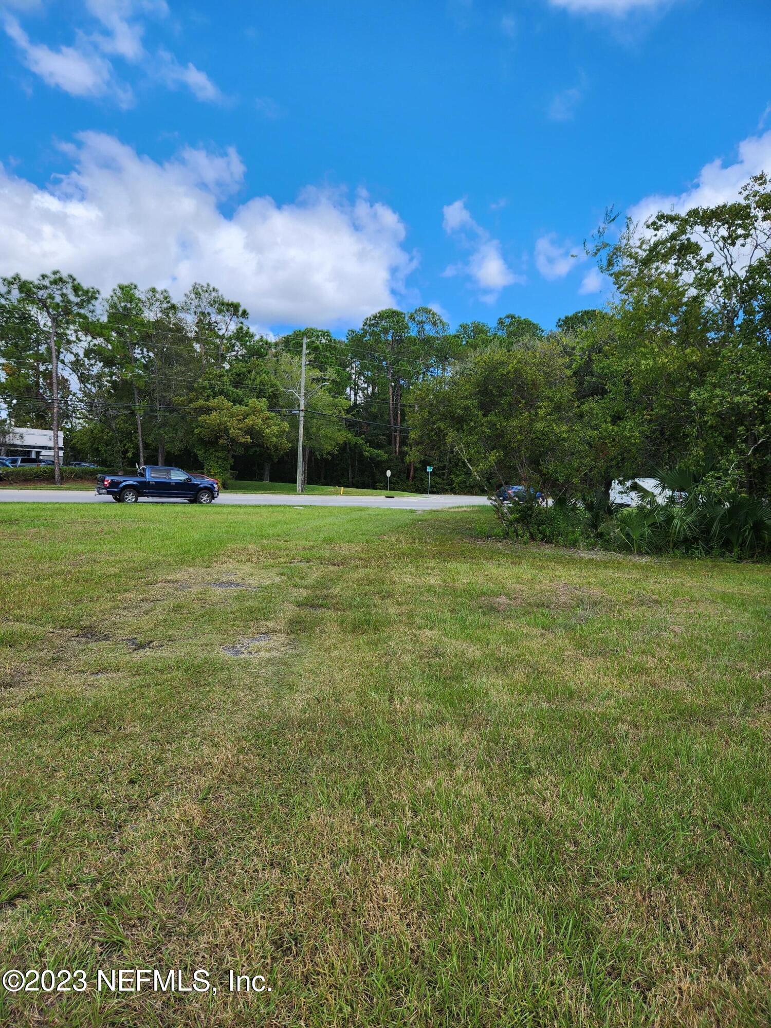 5314 Bowden Road Jacksonville, FL 32216 - Photo 6 of 17 a view of a green field