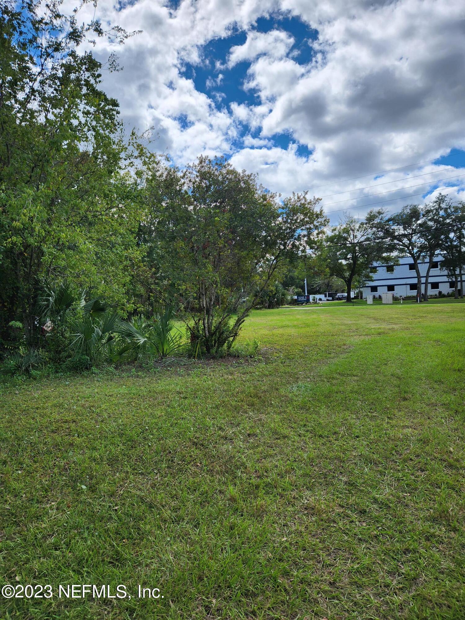 5314 Bowden Road Jacksonville, FL 32216 - Photo 9 of 17 a view of a green field