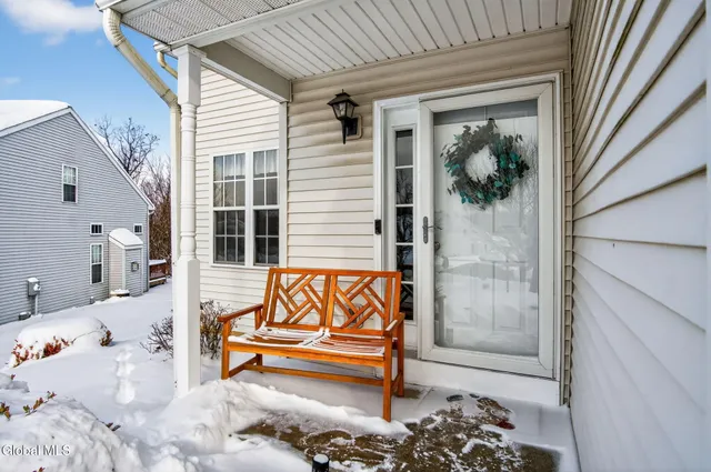 $399,000 | 11 A Fairway Drive, Halfmoon, NY 12118