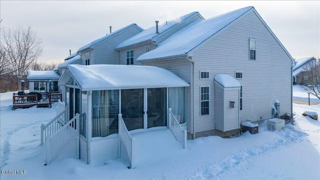 $399,000 | 11 A Fairway Drive, Halfmoon, NY 12118