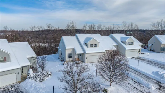 $399,000 | 11 A Fairway Drive, Halfmoon, NY 12118