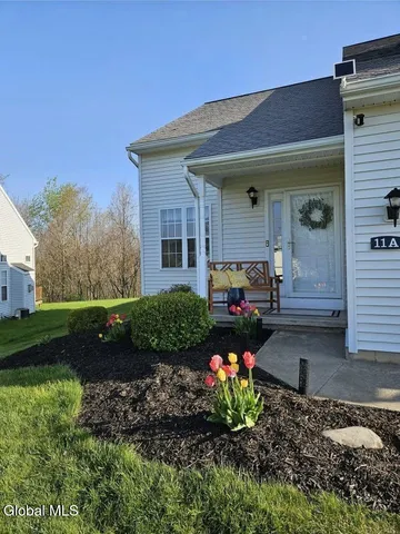 $399,000 | 11 A Fairway Drive, Halfmoon, NY 12118