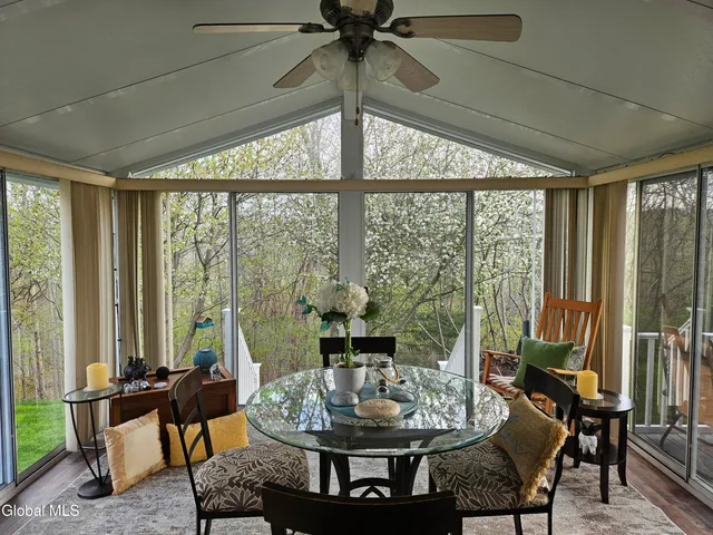 $399,000 | 11 A Fairway Drive, Halfmoon, NY 12118