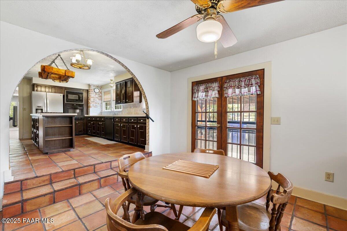 2877 Iron Springs Road Prescott, AZ 86305 - Photo 17 of 42 Breakfast Nook