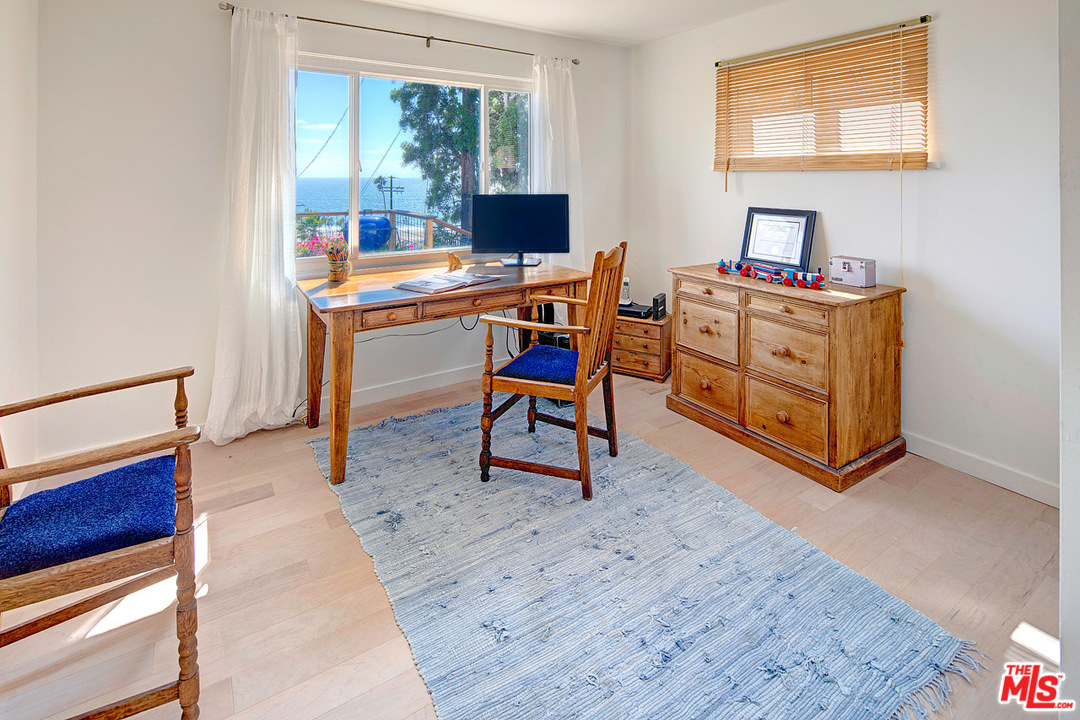216 Waterview Street Playa del Rey, CA 90293 - Photo 14 of 28 Gallery Image 14