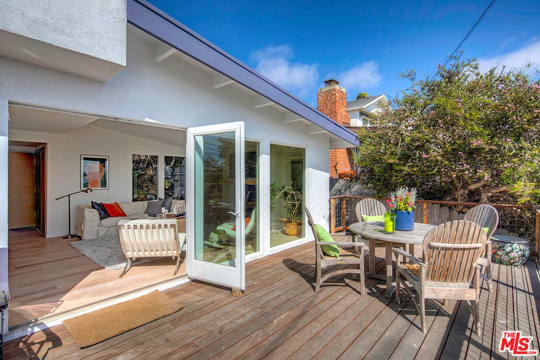 216 Waterview Street Playa del Rey, CA 90293 - Photo 7 of 28 Gallery Image 7