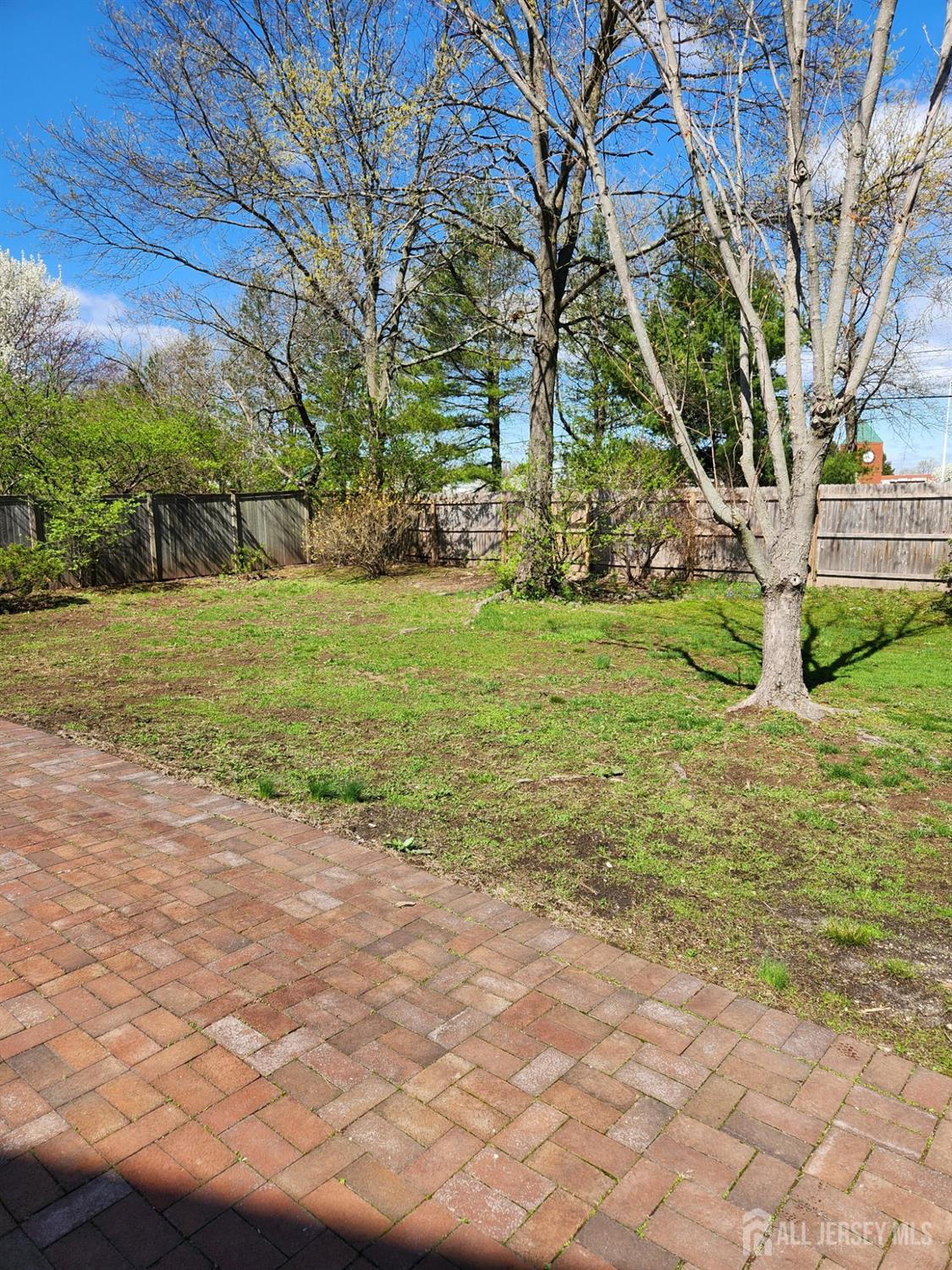 5 Eastern Drive Kendall Park, NJ 08824 - Photo 3 of 4