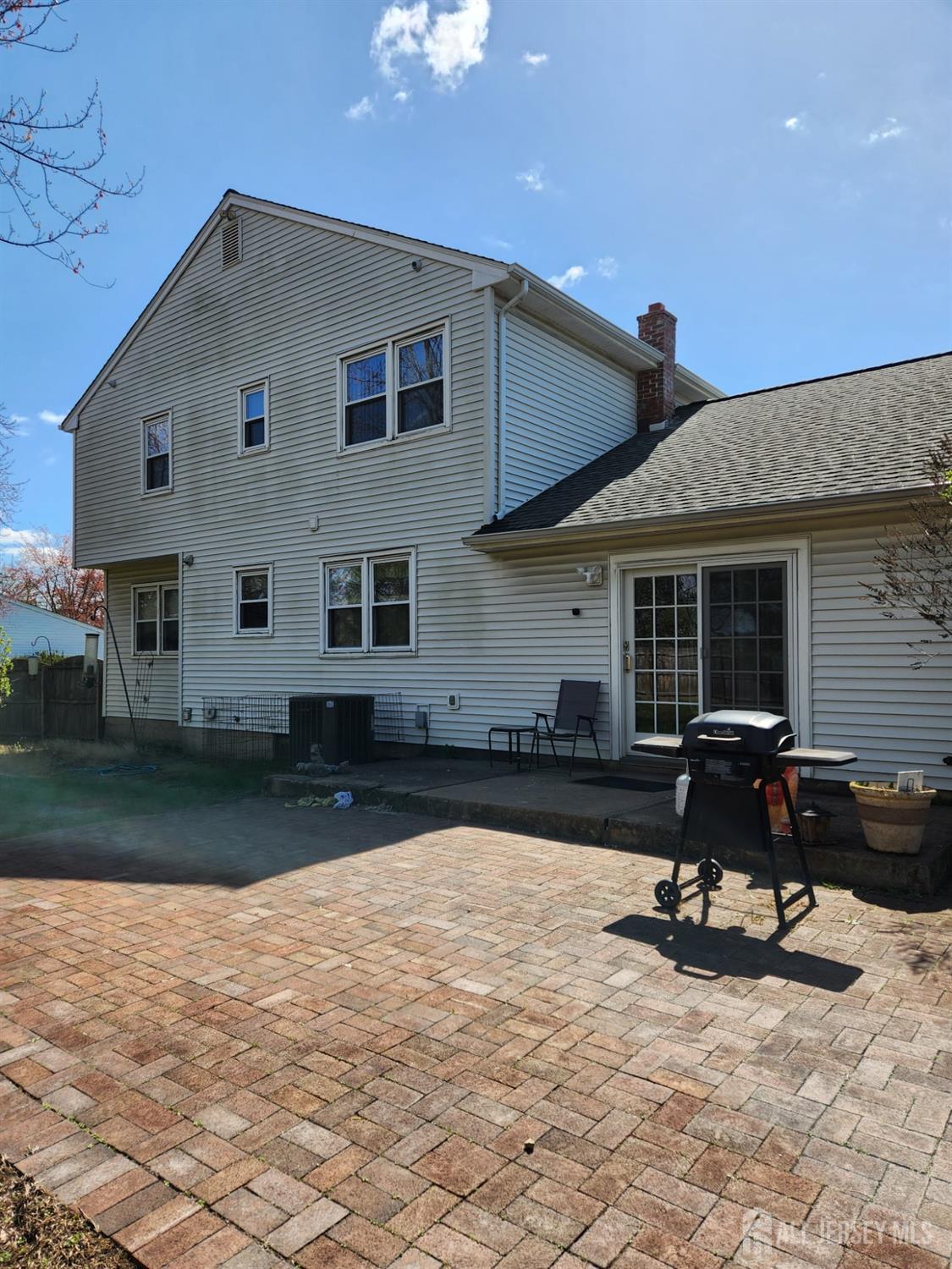 5 Eastern Drive Kendall Park, NJ 08824 - Photo 4 of 4