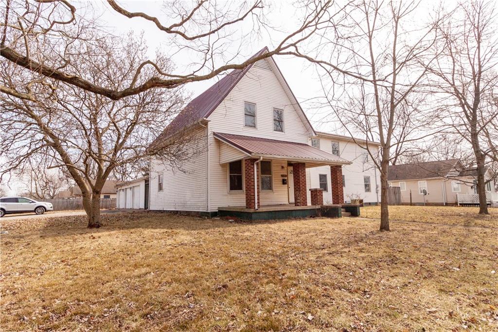161 North Mapleton Street Columbus, IN 47201 - Photo 1 of 24 Gallery Image 1