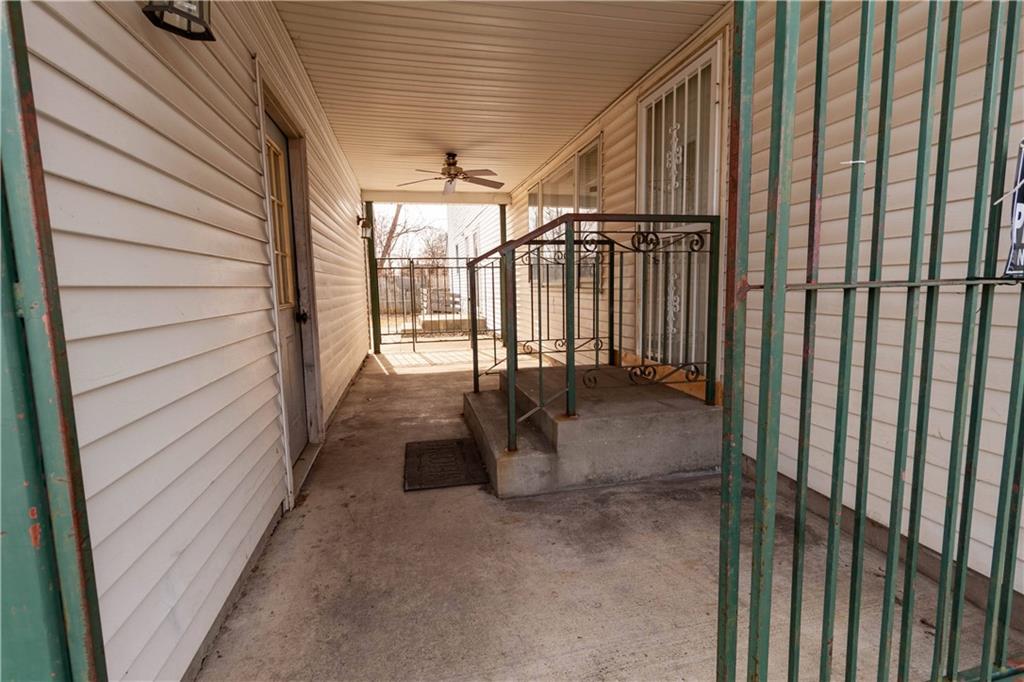 161 North Mapleton Street Columbus, IN 47201 - Photo 3 of 24 Gallery Image 3