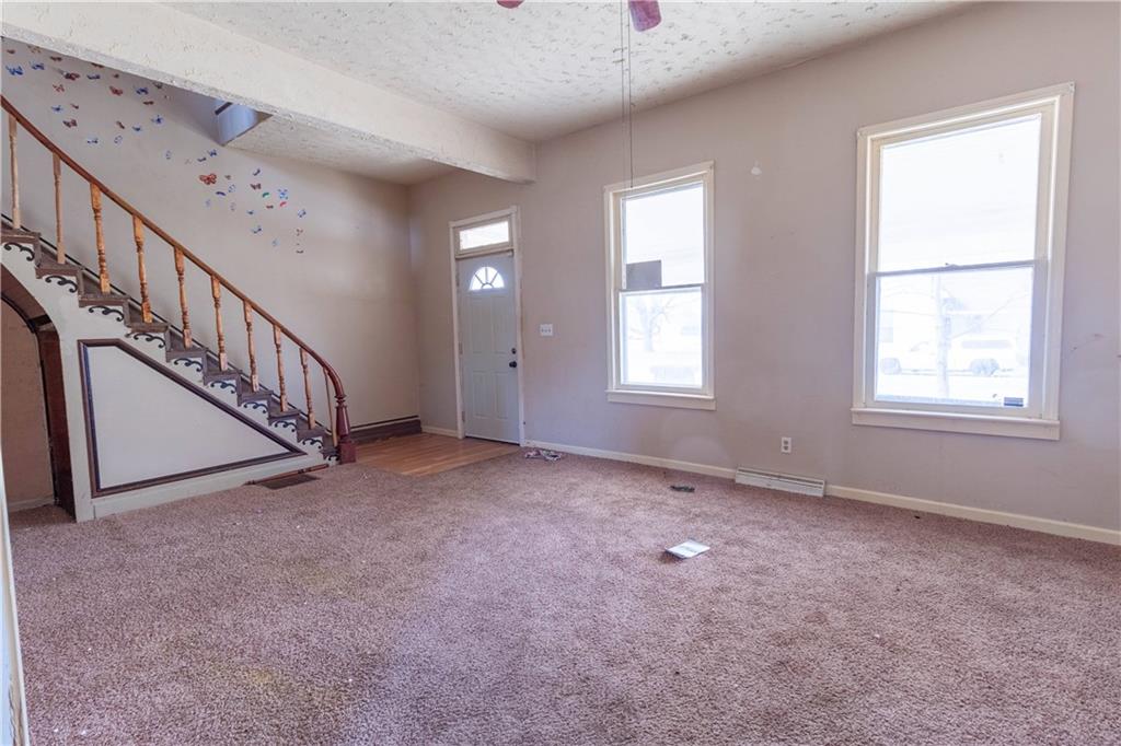 161 North Mapleton Street Columbus, IN 47201 - Photo 4 of 24 Gallery Image 4