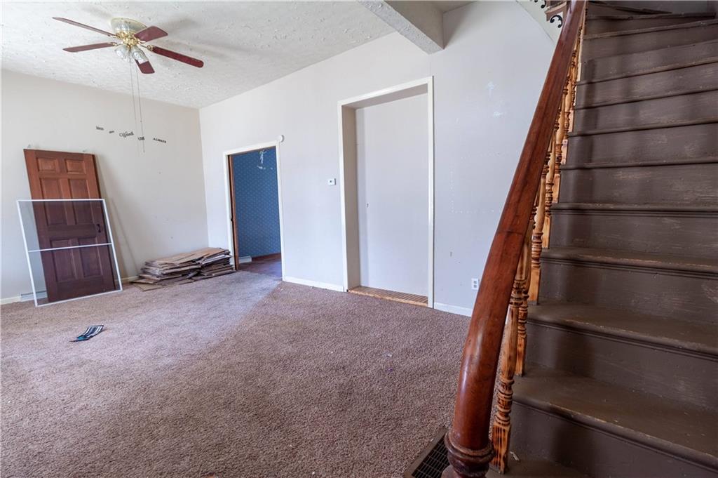 161 North Mapleton Street Columbus, IN 47201 - Photo 5 of 24 Gallery Image 5