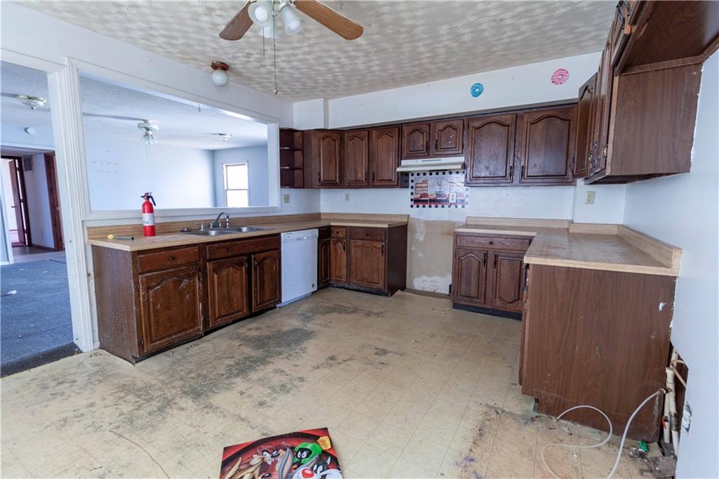 161 North Mapleton Street Columbus, IN 47201 - Photo 7 of 24 Gallery Image 7