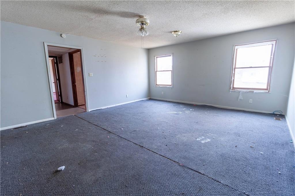 161 North Mapleton Street Columbus, IN 47201 - Photo 10 of 24 Gallery Image 10