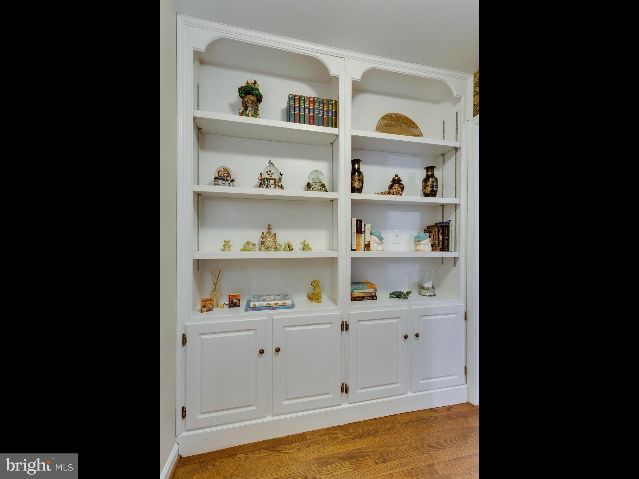 5810 Ridge Road Mount Airy, MD 21771 - Photo 17 of 30 Show it Off with the built-in shelves in hallway!