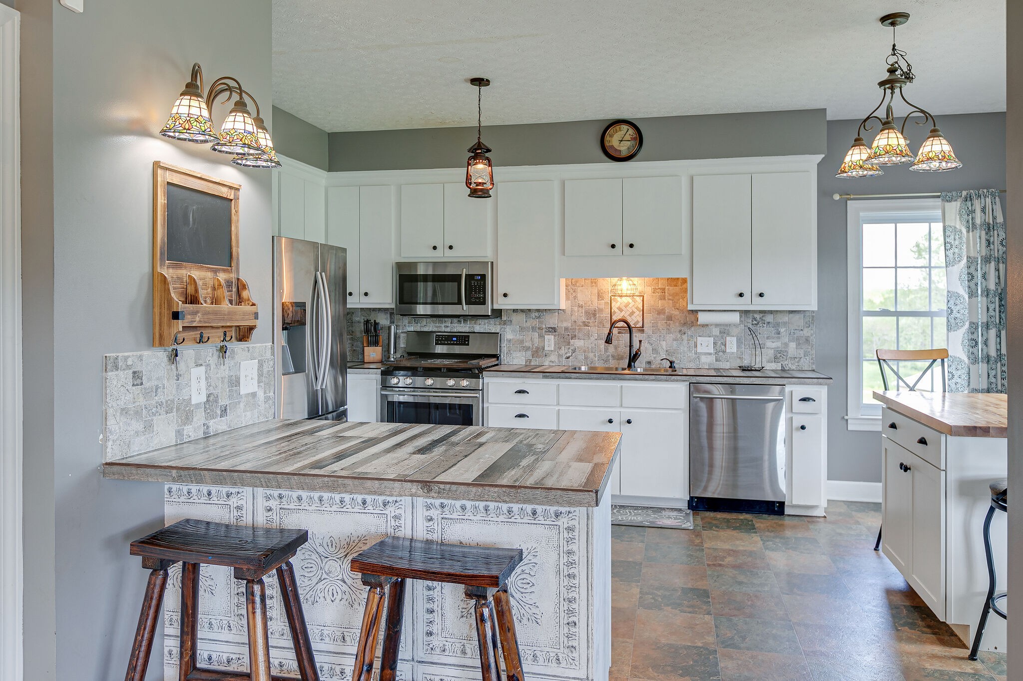 1546 Duke Loop Dickson, TN 37055 - Photo 11 of 40 Gallery Image 11