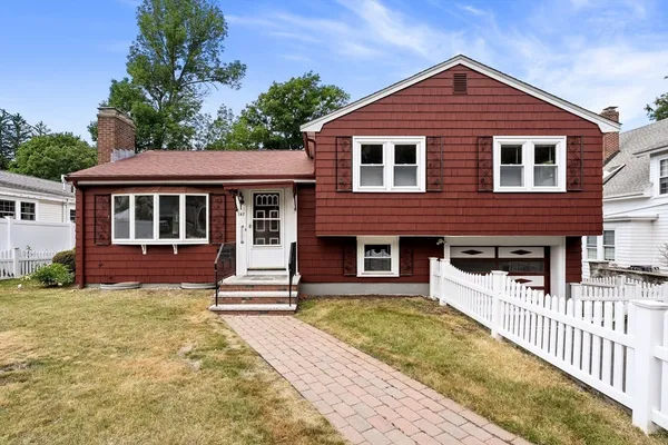 $975,000 | 147 Oakland Avenue, Arlington, MA 02476