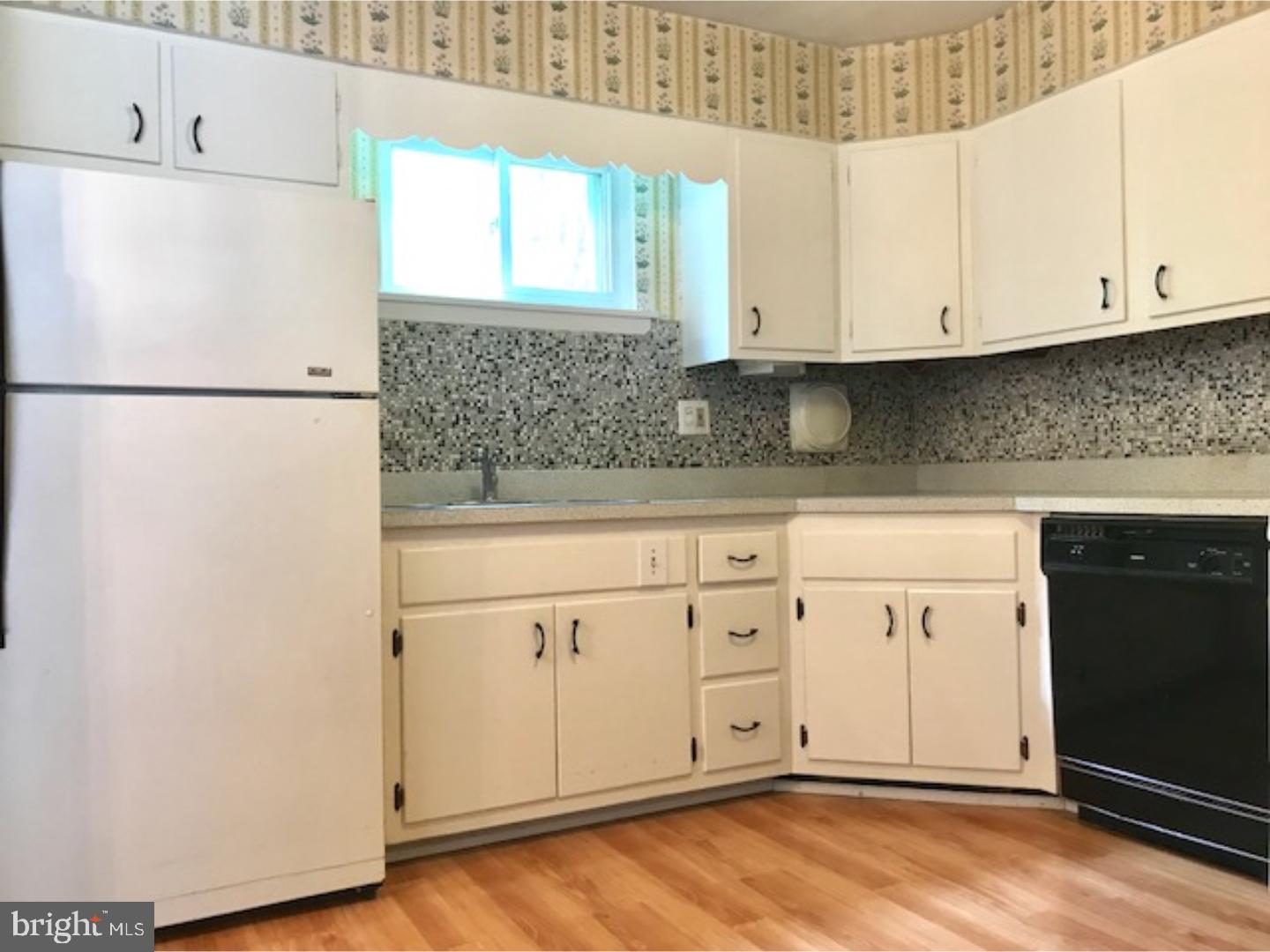 123 Gordon Road Glenside, PA 19038 - Photo 9 of 21 Gallery Image 9