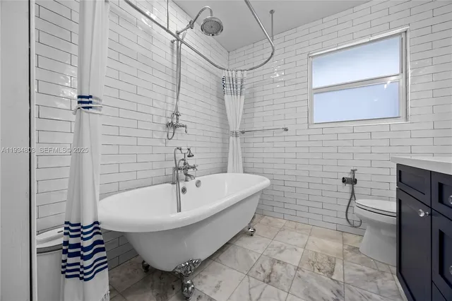 $4,300 | 1523 Monroe Street, Hollywood, FL 33020