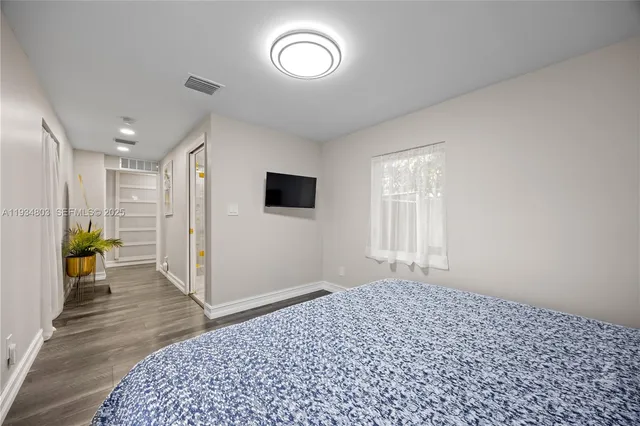 $4,300 | 1523 Monroe Street, Hollywood, FL 33020