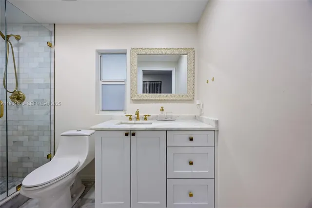 $4,300 | 1523 Monroe Street, Hollywood, FL 33020