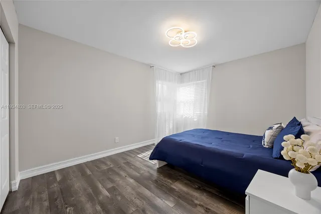 $4,300 | 1523 Monroe Street, Hollywood, FL 33020