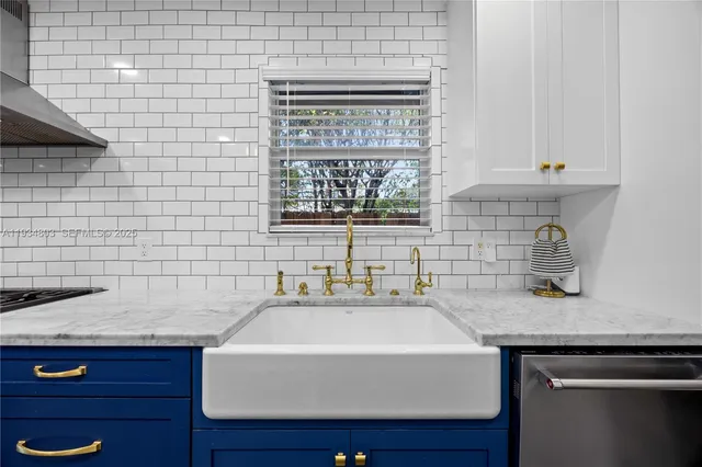 $4,300 | 1523 Monroe Street, Hollywood, FL 33020