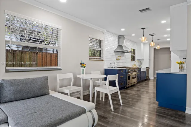 $4,300 | 1523 Monroe Street, Hollywood, FL 33020