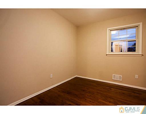 1991 Oak Tree Road Edison, NJ 08820 - Photo 15 of 20 a view of an empty room