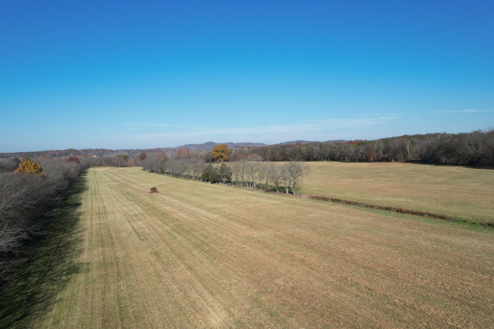 5 Trinity Road Franklin, TN 37067 - Photo 4 of 13 a view of a field with an ocean