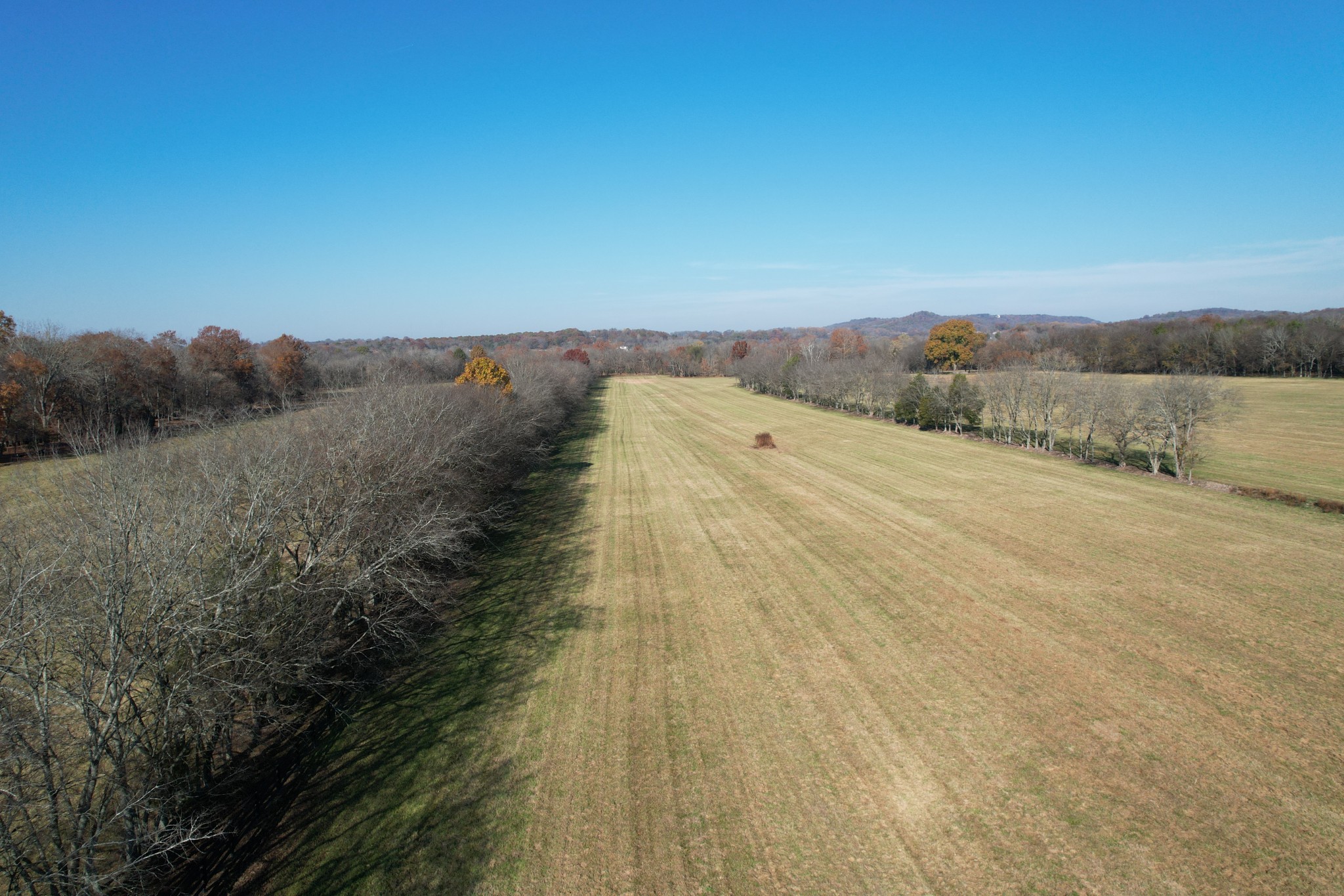 5 Trinity Road Franklin, TN 37067 - Photo 9 of 13 a view of an outdoor space and a mountain view