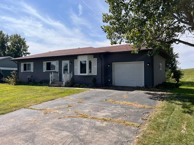 $222,500 | 197 Ballard Street, Sharon, WI 53585