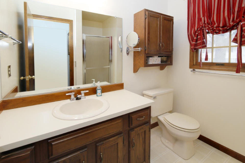 3002 Ridgeview Circle Kalamazoo, MI 49008 - Photo 16 of 25 3002 Ridgeview-16_TN