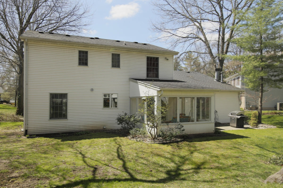 3002 Ridgeview Circle Kalamazoo, MI 49008 - Photo 24 of 25 3002 Ridgeview-52_TN