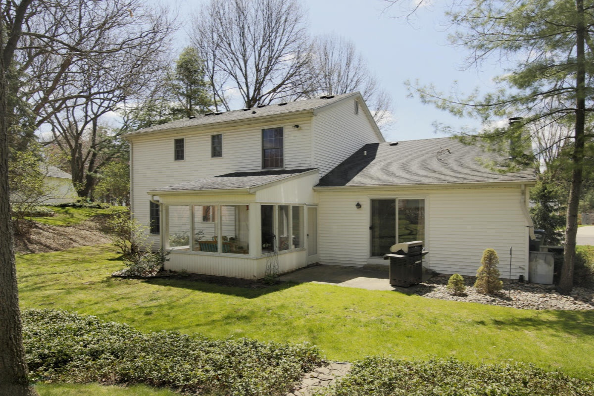3002 Ridgeview Circle Kalamazoo, MI 49008 - Photo 25 of 25 3002 Ridgeview-53_TN