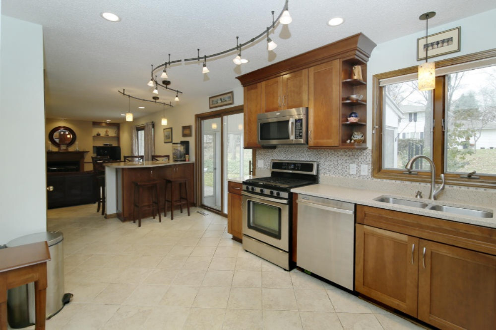 3002 Ridgeview Circle Kalamazoo, MI 49008 - Photo 8 of 25 3002 Ridgeview-08_TN