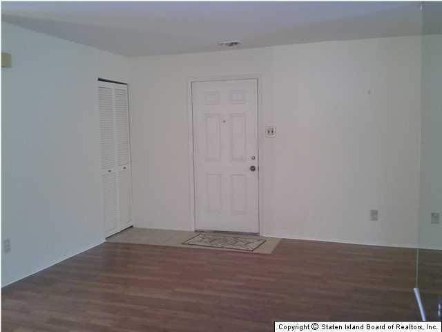 86 Timber Ridge Drive Staten Island, NY 10306 - Photo 13 of 19 Additional Photo