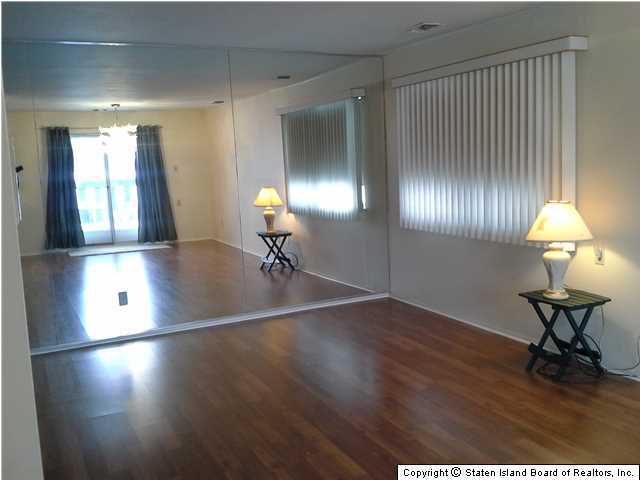 86 Timber Ridge Drive Staten Island, NY 10306 - Photo 8 of 19 Additional Photo