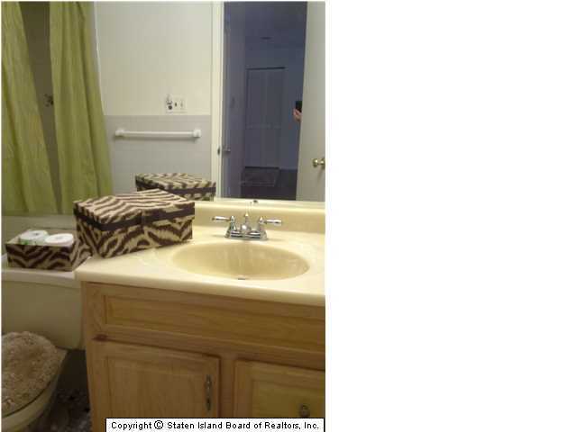 86 Timber Ridge Drive Staten Island, NY 10306 - Photo 10 of 19 Additional Photo