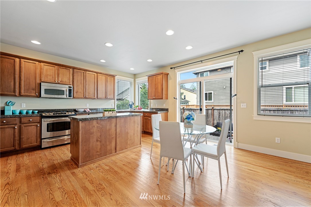 4027 166th Place Southeast Bothell, WA 98012 - Photo 8 of 25