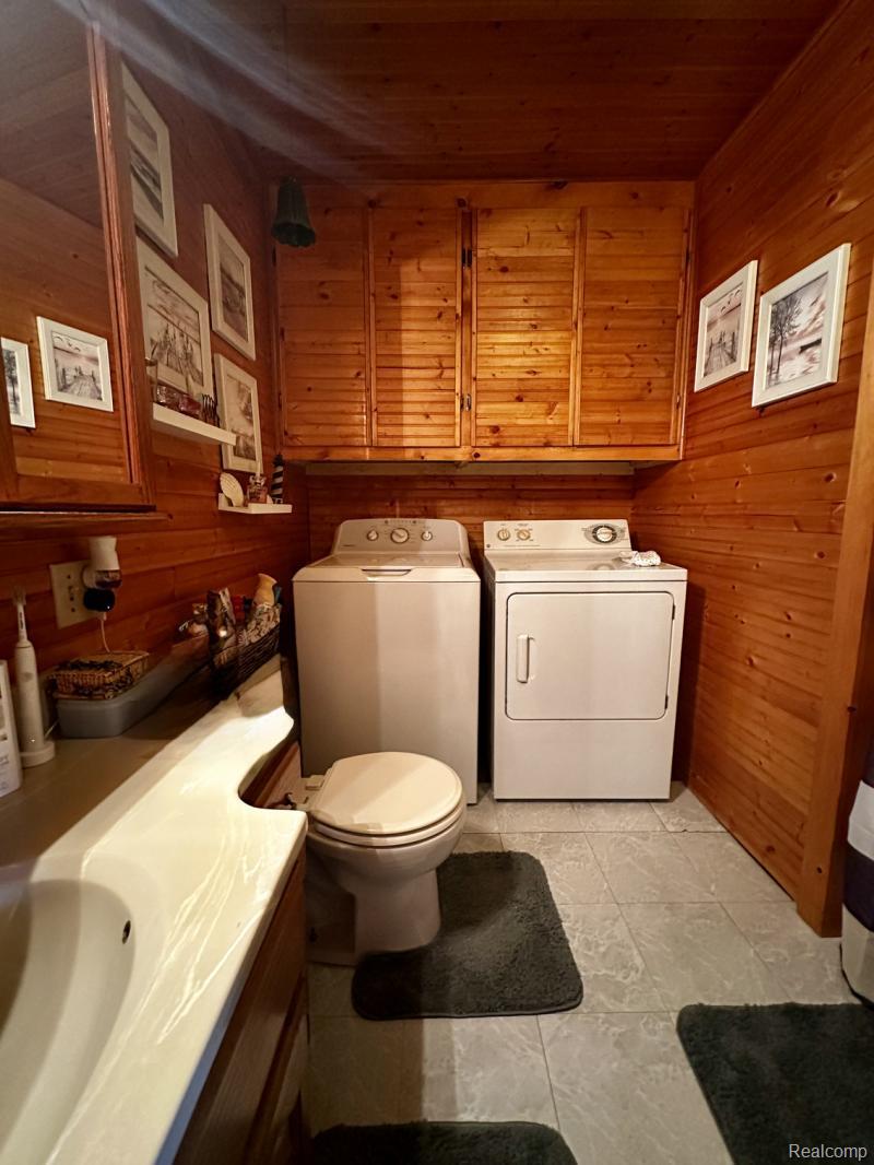 4693 Kilmanagh Road Owendale, MI 48754 - Photo 21 of 22 bathroom and laundry room