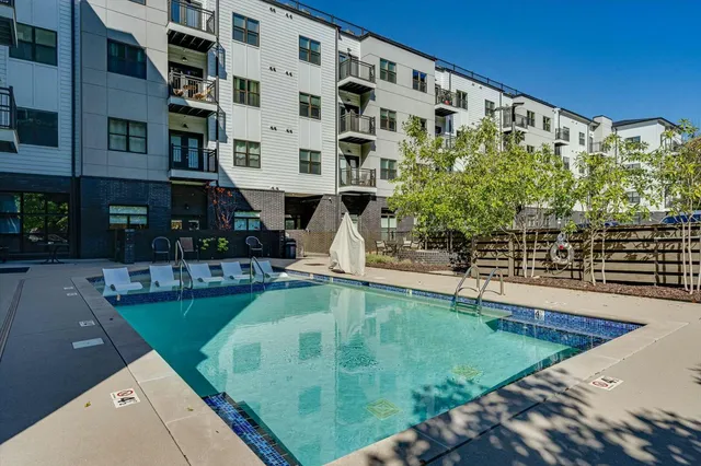 $250,000 | 782 Riverfront Parkway, Unit 112, Chattanooga, TN 37402