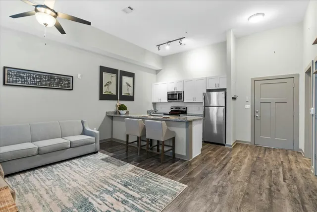 $250,000 | 782 Riverfront Parkway, Unit 112, Chattanooga, TN 37402