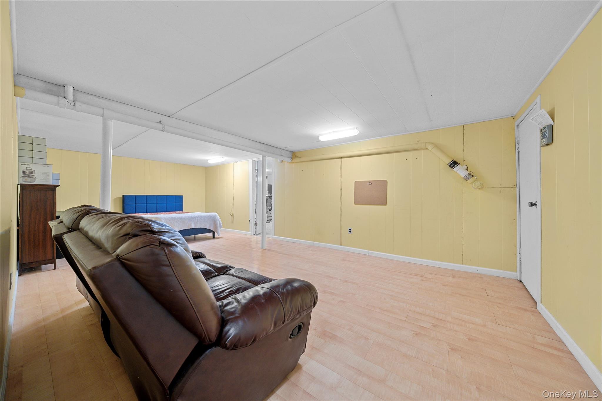 7 Fox Road East Setauket, NY 11733 - Photo 21 of 36