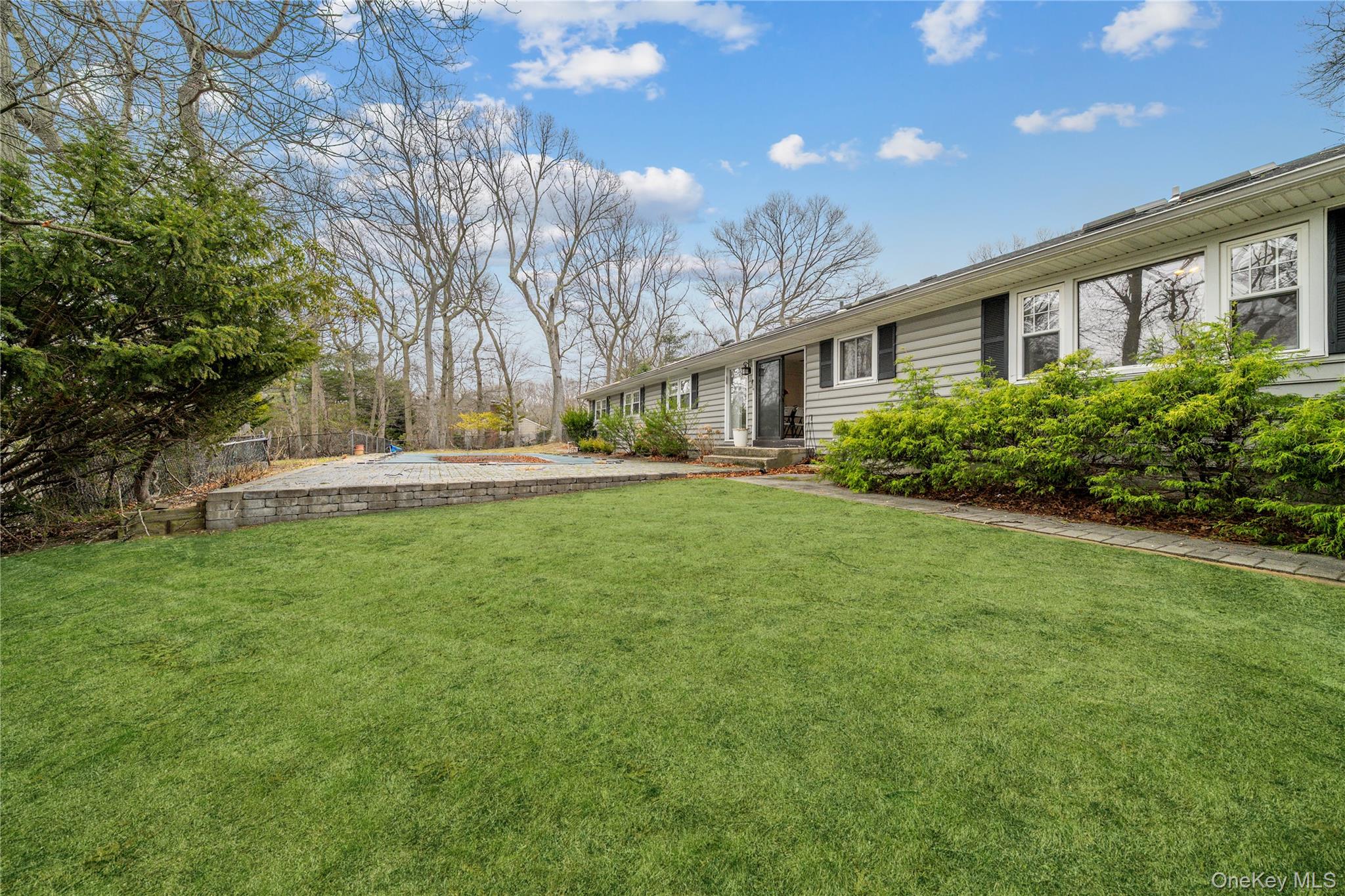 7 Fox Road East Setauket, NY 11733 - Photo 29 of 36