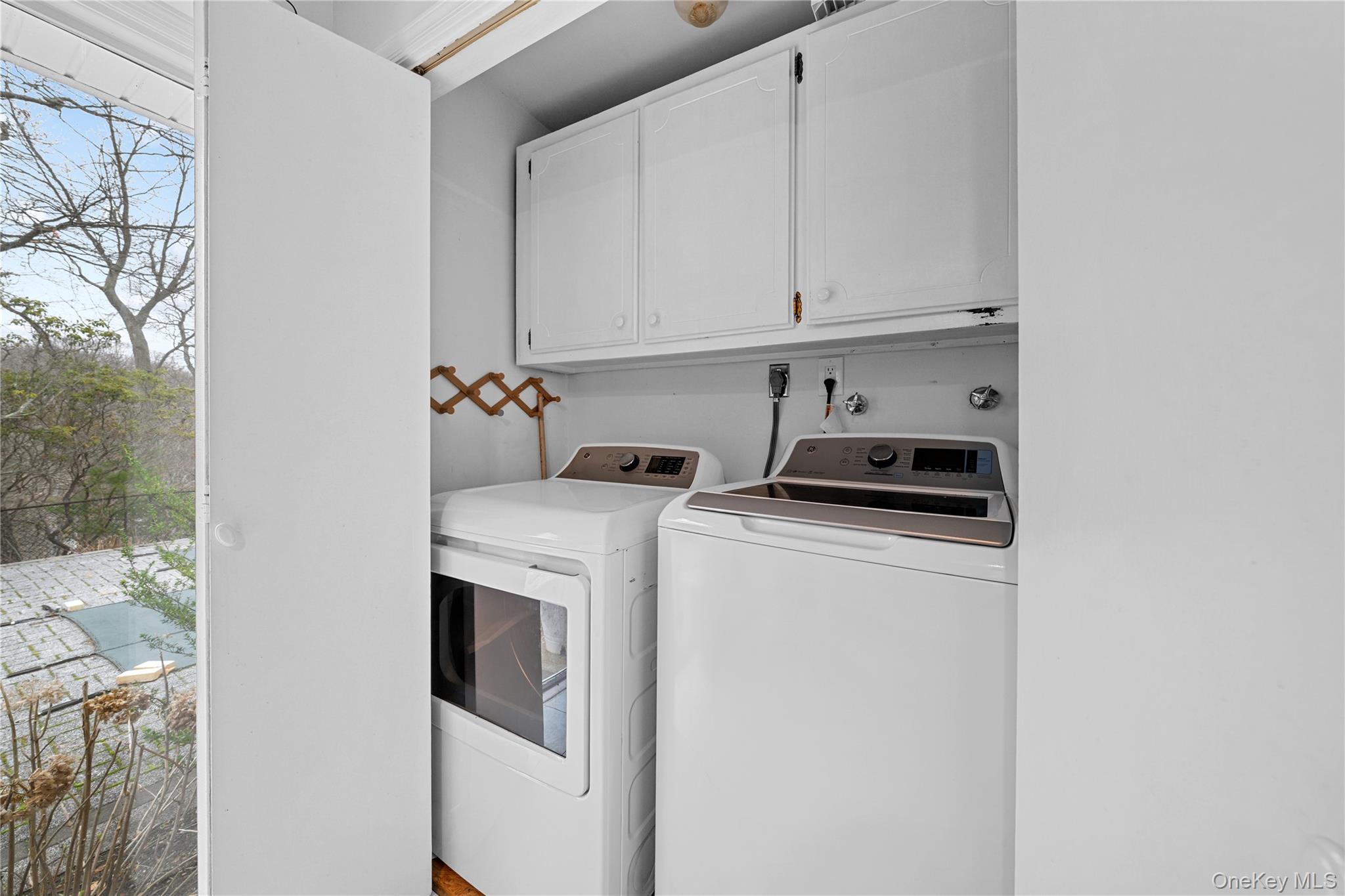 7 Fox Road East Setauket, NY 11733 - Photo 10 of 36