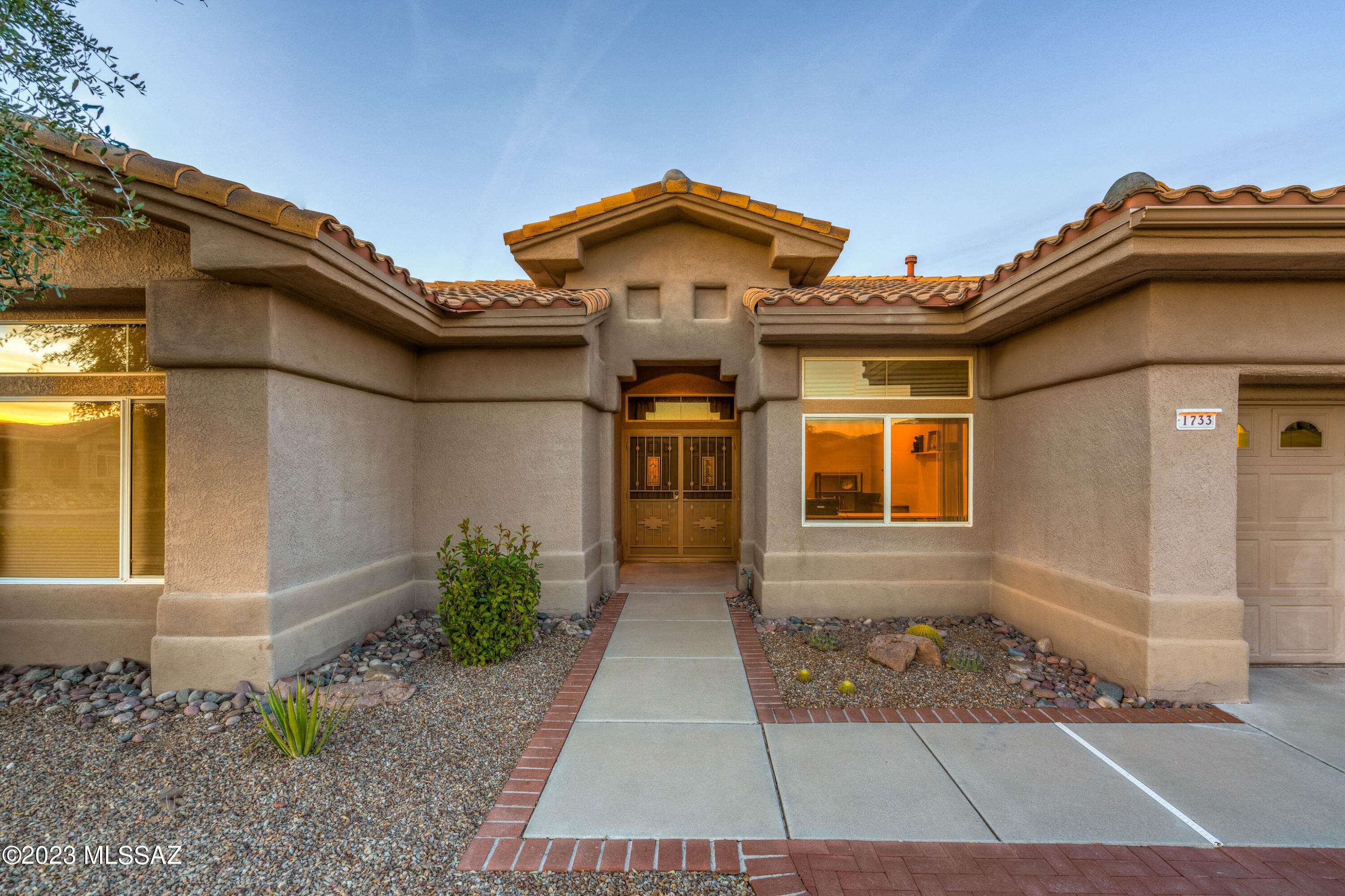 1733 East Crown Ridge Way Oro Valley, AZ 85755 - Photo 35 of 46