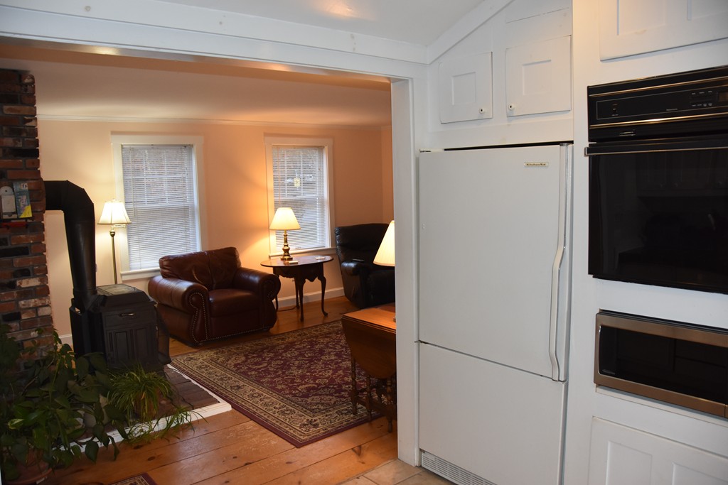 117 County Road Oak Bluffs, MA 02557 - Photo 8 of 19 Gallery Image 8